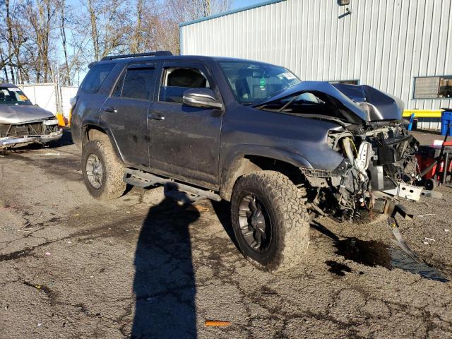 Photo 4 from auction – 2015 TOYOTA 4RUNNER SR with VIN JTEBU5JR4F5214102
