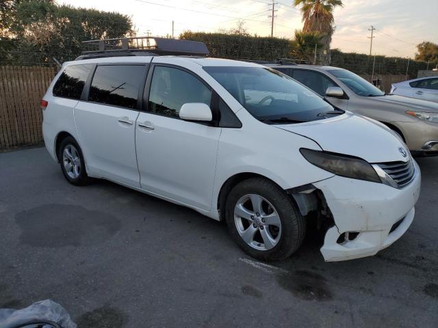 Photo 4 from auction – 2011 TOYOTA SIENNA XLE with VIN 5TDYK3DC8BS063950