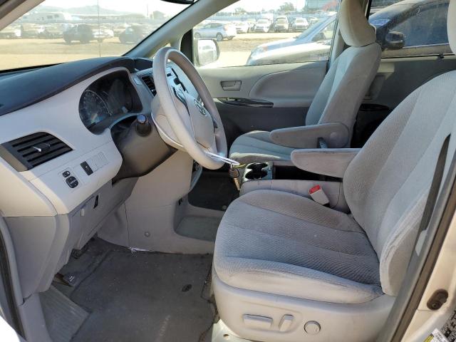 Photo 7 from auction – 2013 TOYOTA SIENNA LE with VIN 5TDKK3DC5DS383557