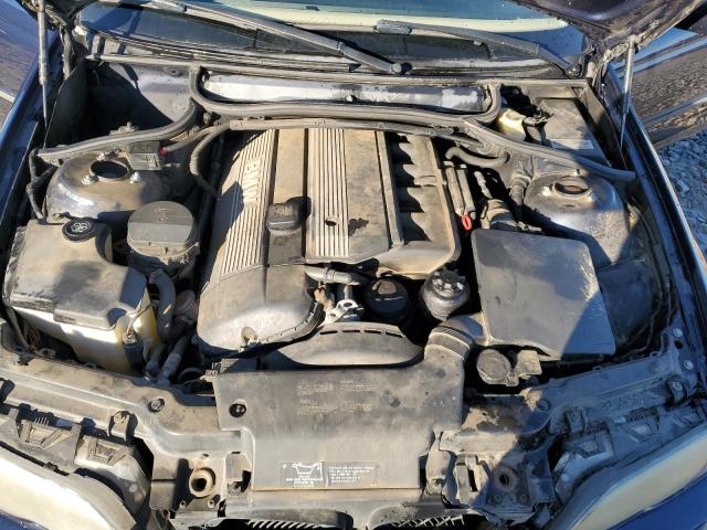 Photo 11 from auction – 2003 BMW 325 I with VIN WBAET374X3NJ31528