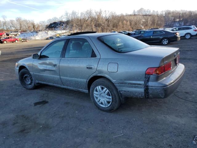 Photo 2 from auction – 2000 TOYOTA CAMRY with VIN 4T1BG22K5YU685238