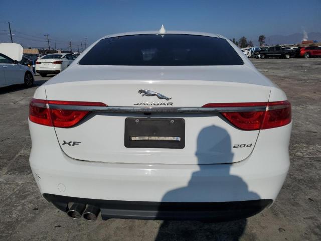 Photo 6 from auction – 2018 JAGUAR XF PREMIUM with VIN SAJBD4FN3JCY57700