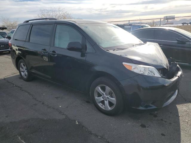 Photo 4 from auction – 2017 TOYOTA SIENNA LE with VIN 5TDKZ3DC8HS862508