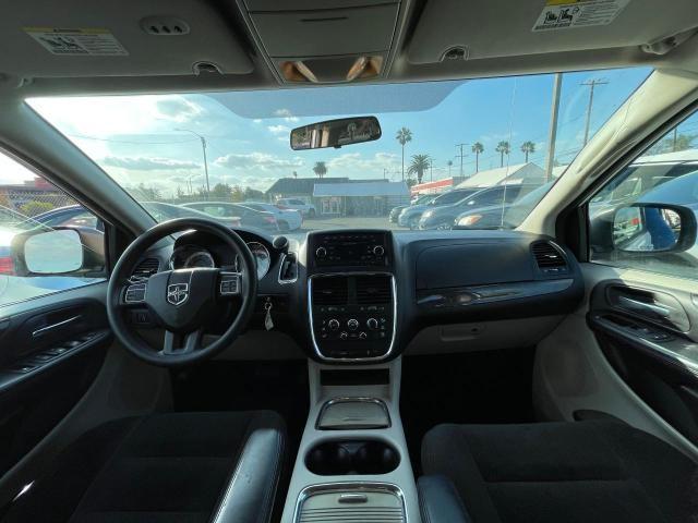 Photo 9 from auction – 2016 DODGE GRAND CARA with VIN 2C4RDGCG1GR235228