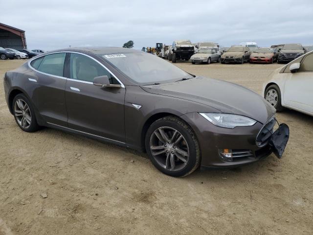 Снимка 4 от търг – 2014 TESLA MODEL S с VIN 5YJSA1H17EFP32725
