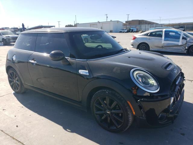 Photo 4 from auction – 2016 MINI COOPER S with VIN WMWXP7C50G2C60908
