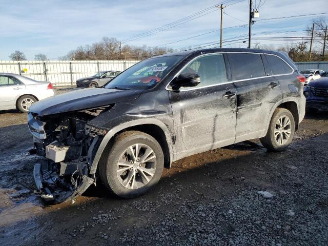 TOYOTA HIGHLANDER 2019 with VIN 5TDBZRFH7KS974588 - Photo from auction
