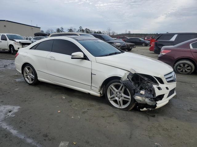 Photo 4 from auction – 2012 MERCEDES-BENZ E 550 with VIN WDDKJ7DB3CF158043