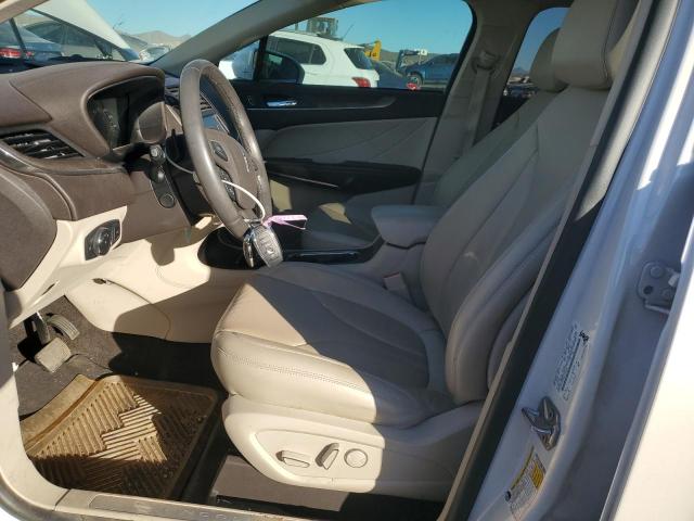 Photo 7 from auction – 2017 LINCOLN MKC RESERV with VIN 5LMCJ3C99HUL35678
