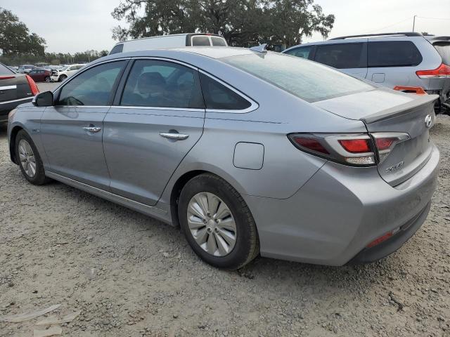 Photo 2 from auction – 2016 HYUNDAI SONATA HYB with VIN KMHE24L18GA042167