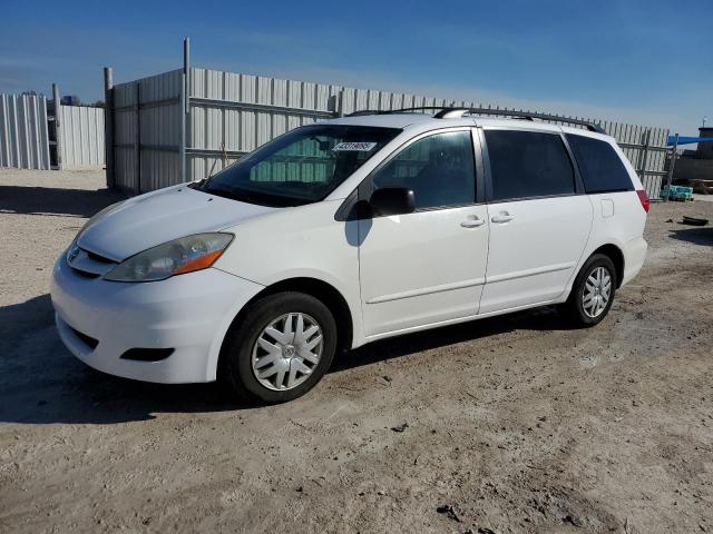 Photo 1 from auction – 2010 TOYOTA SIENNA CE with VIN 5TDKK4CC5AS330117