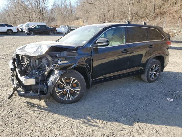 TOYOTA HIGHLANDER 2018 with VIN 5TDBGRFH9JS044633 - Photo from auction