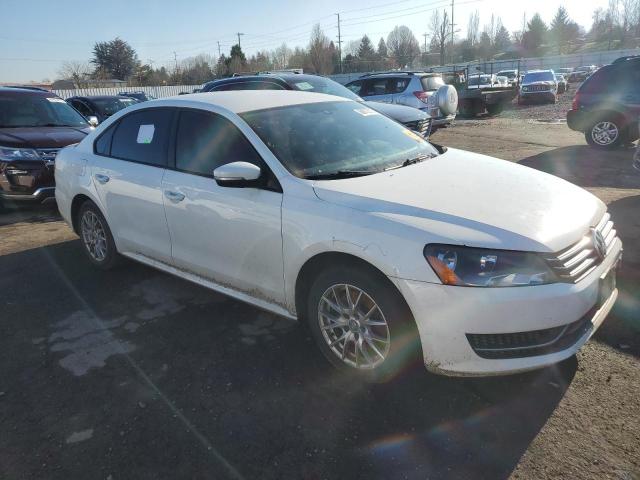 Photo 4 from auction – 2014 VOLKSWAGEN PASSAT S with VIN 1VWAP7A3XEC014783
