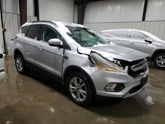 Photo 4 from auction – 2017 FORD ESCAPE SE with VIN 1FMCU9GD2HUB55938
