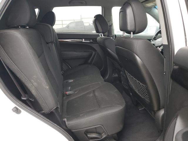 Photo 11 from auction – 2015 KIA SORENTO LX with VIN 5XYKTDA77FG650952