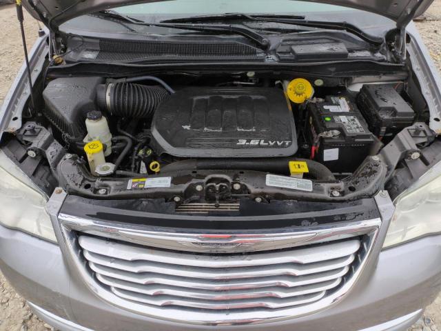 Photo 12 from auction – 2014 CHRYSLER TOWN & COU with VIN 2C4RC1BG2ER157315