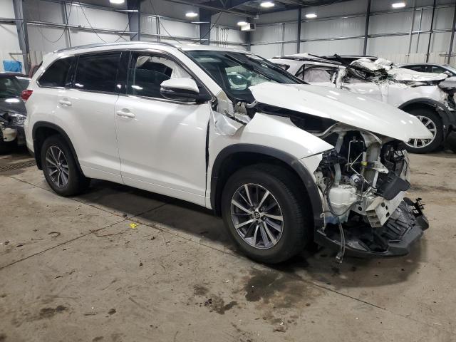 Photo 4 from auction – 2018 TOYOTA HIGHLANDER with VIN 5TDJZRFH2JS527337