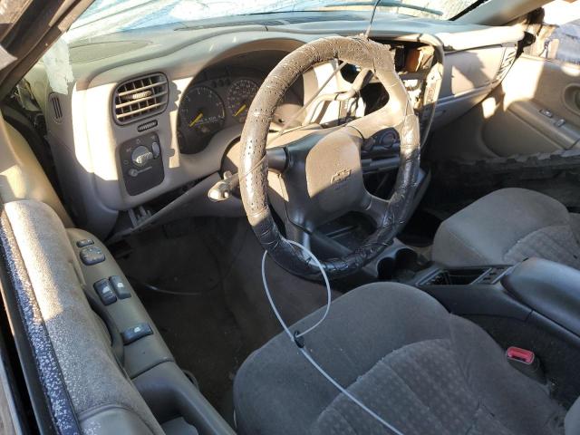 Photo 8 from auction – 2000 CHEVROLET BLAZER with VIN 1GNCT18W7YK143649