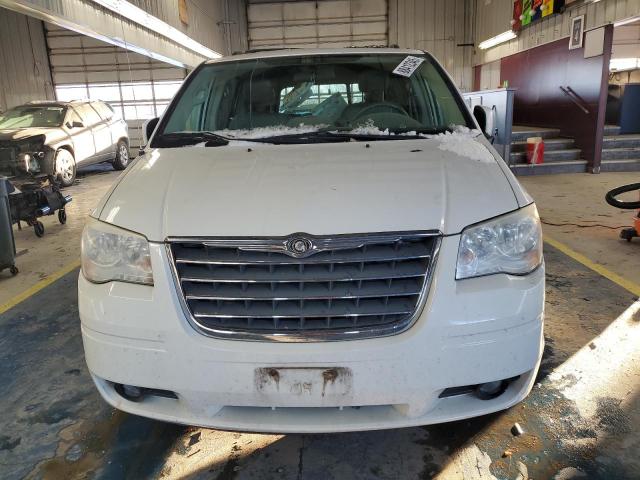 Photo 5 from auction – 2010 CHRYSLER TOWN & COU with VIN 2A4RR5D18AR109367