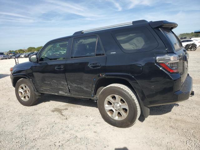 Photo 2 from auction – 2023 TOYOTA 4RUNNER SR with VIN JTEEU5JR9P5300696