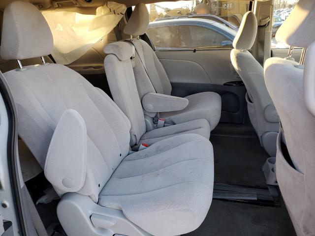 Photo 11 from auction – 2012 TOYOTA SIENNA LE with VIN 5TDKK3DC7CS263547