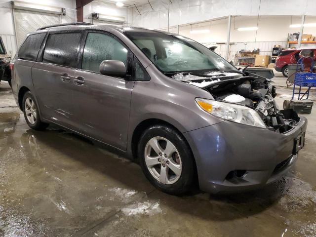 Photo 4 from auction – 2015 TOYOTA SIENNA LE with VIN 5TDKK3DC9FS666112