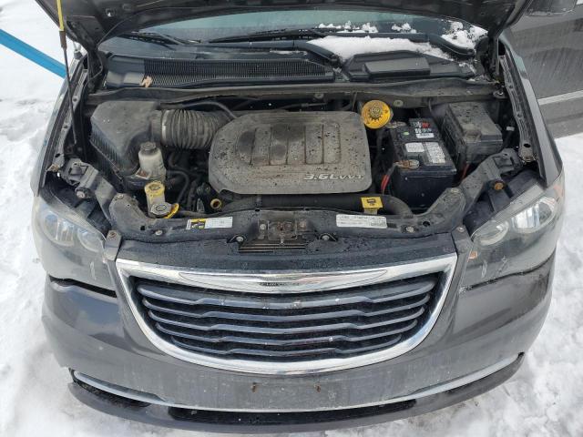 Photo 12 from auction – 2015 CHRYSLER TOWN & COU with VIN 2C4RC1HG2FR725832