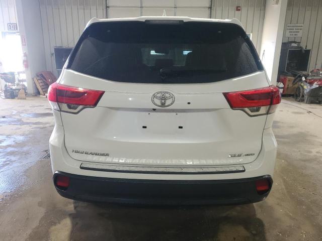 Photo 6 from auction – 2018 TOYOTA HIGHLANDER with VIN 5TDJZRFH9JS867259