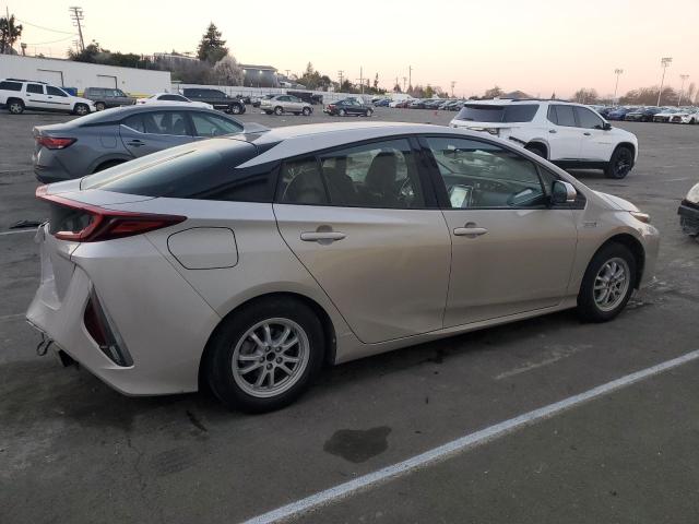 Photo 3 from auction – 2018 TOYOTA PRIUS PRIM with VIN JTDKARFP1J3090449