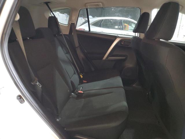 Photo 11 from auction – 2017 TOYOTA RAV4 LE with VIN JTMBFREV2HD202150