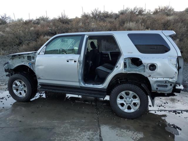 Photo 2 from auction – 2016 TOYOTA 4RUNNER SR with VIN JTEBU5JR6G5290258