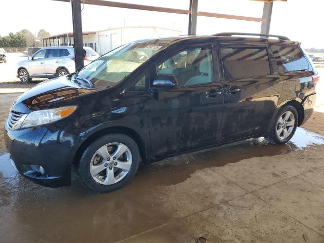 Photo 1 from auction – 2015 TOYOTA SIENNA LE with VIN 5TDKK3DC0FS664071