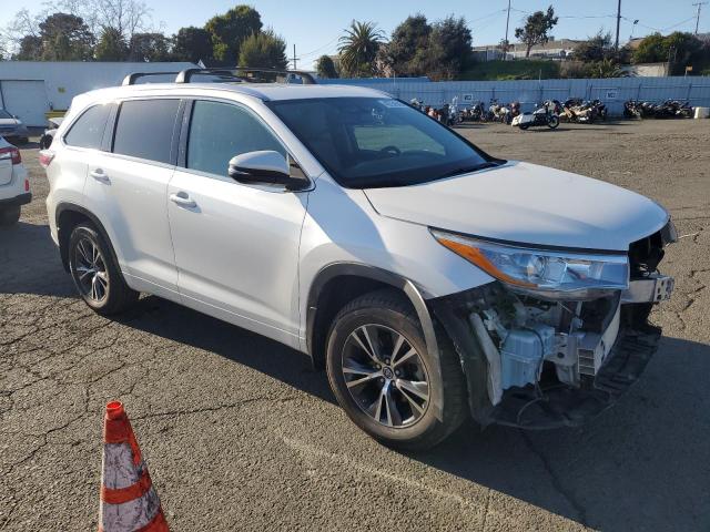 Photo 4 from auction – 2016 TOYOTA HIGHLANDER with VIN 5TDKKRFH2GS175491