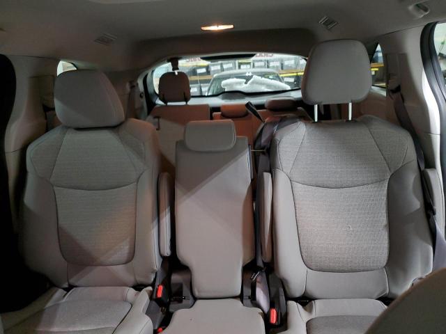 Photo 10 from auction – 2021 TOYOTA SIENNA LE with VIN 5TDKRKEC8MS068790