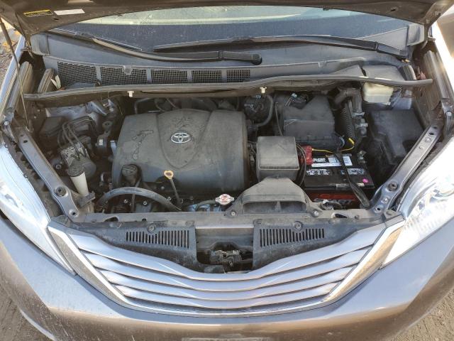 Photo 12 from auction – 2017 TOYOTA SIENNA XLE with VIN 5TDDZ3DC6HS180445