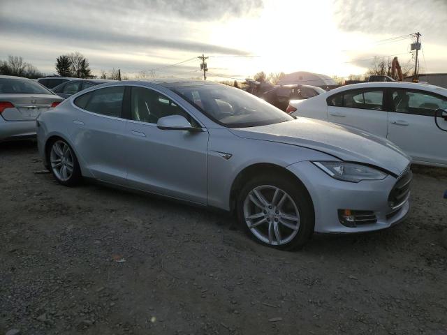 Photo 4 from auction – 2013 TESLA MODEL S with VIN 5YJSA1AG4DFP08282