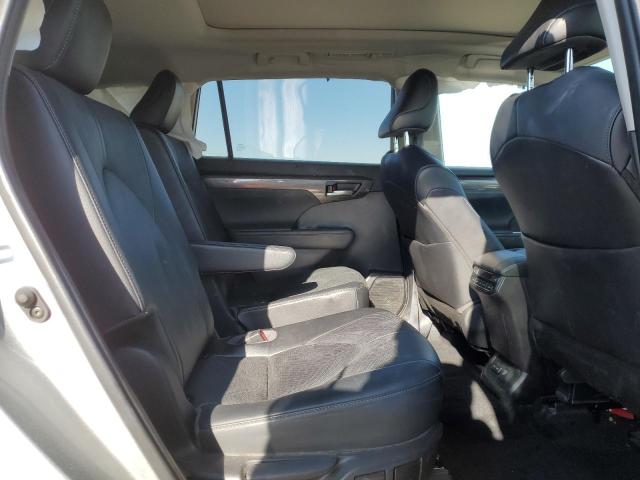 Photo 11 from auction – 2022 TOYOTA HIGHLANDER with VIN 5TDEBRCH4NS090490