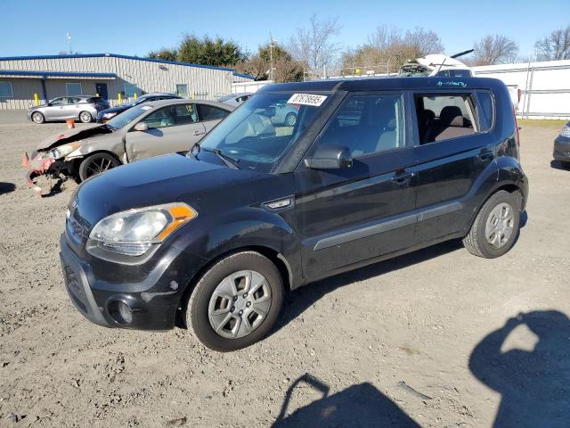 KIA SOUL 2013 with VIN KNDJT2A57D7504737 - Photo from auction
