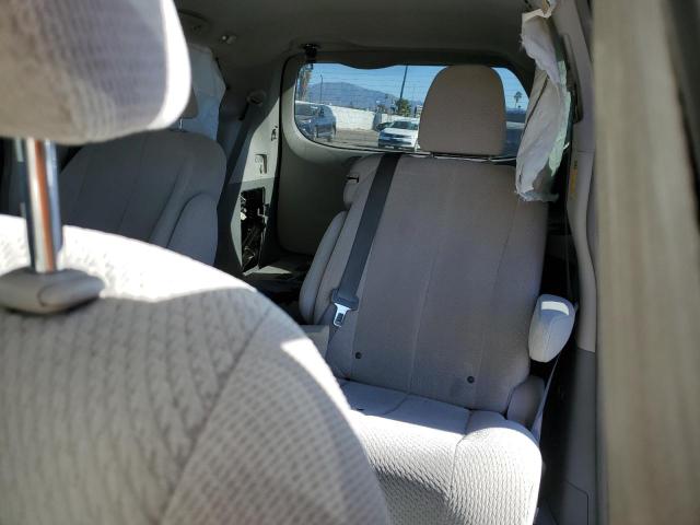 Photo 10 from auction – 2014 TOYOTA SIENNA LE with VIN 5TDKK3DC0ES463379