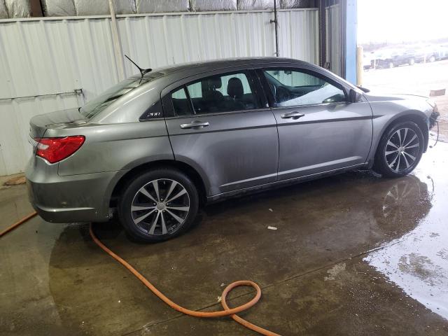 Photo 3 from auction – 2013 CHRYSLER 200 TOURIN with VIN 1C3CCBBG2DN737921