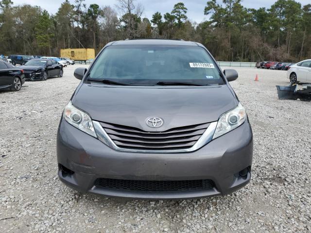 Photo 5 from auction – 2017 TOYOTA SIENNA LE with VIN 5TDKZ3DC0HS893509