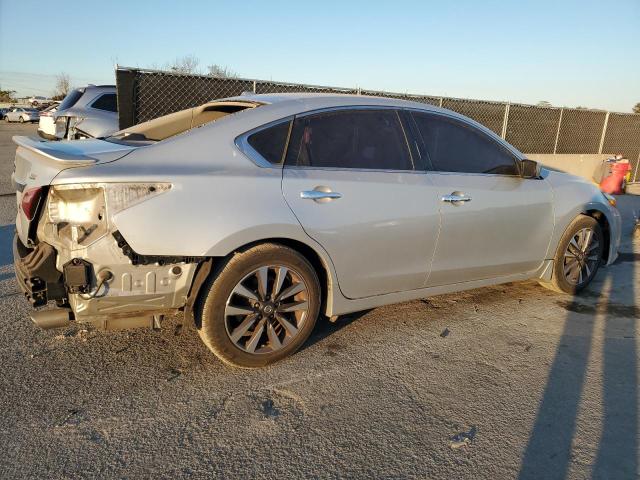 Photo 3 from auction – 2017 NISSAN ALTIMA 2.5 with VIN 1N4AL3AP8HC124820