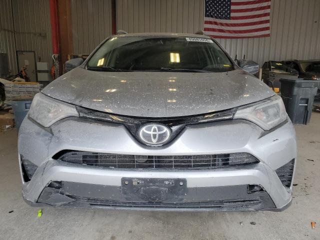 Photo 5 from auction – 2017 TOYOTA RAV4 LE with VIN 2T3BFREV7HW677540