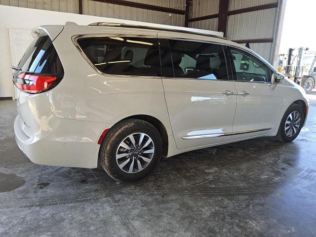 Photo 3 from auction – 2021 CHRYSLER PACIFICA H with VIN 2C4RC1S70MR586998