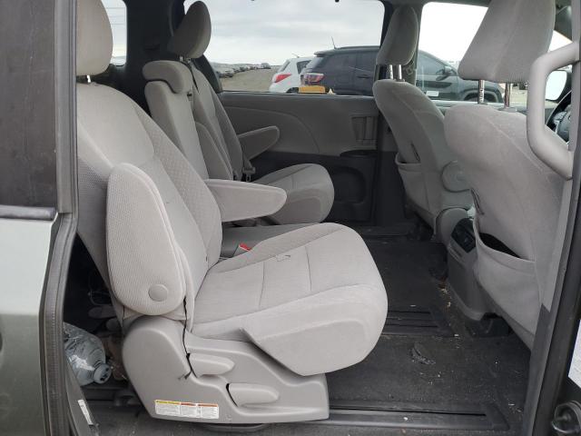 Photo 11 from auction – 2018 TOYOTA SIENNA LE with VIN 5TDKZ3DC7JS939441