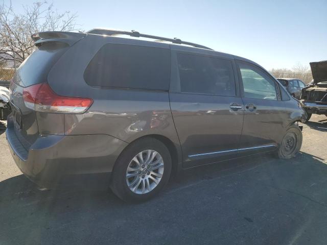 Photo 3 from auction – 2013 TOYOTA SIENNA XLE with VIN 5TDYK3DC3DS320810