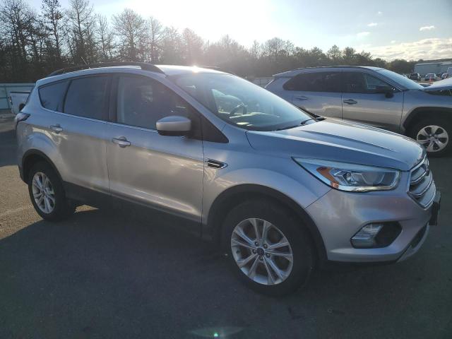 Photo 4 from auction – 2017 FORD ESCAPE SE with VIN 1FMCU9GD2HUC61970