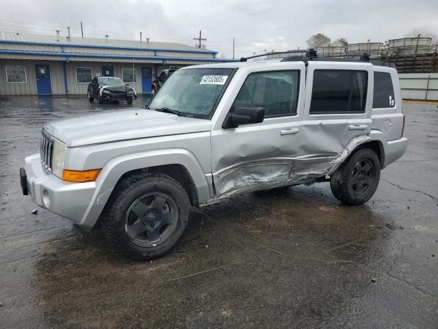 JEEP COMMANDER 2010 with VIN 1J4RG4GKXAC137037 - Photo from auction