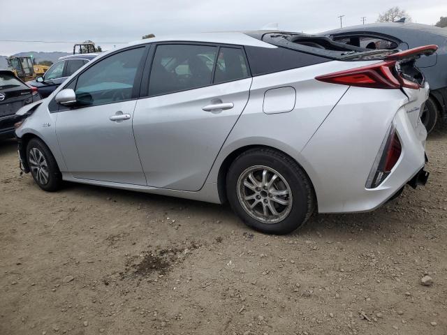 Photo 2 from auction – 2017 TOYOTA PRIUS PRIM with VIN JTDKARFP7H3053853