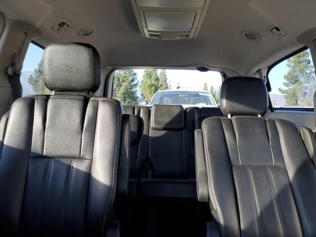 Снимка 10 от търг – 2016 CHRYSLER TOWN & COU с VIN 2C4RC1BG3GR268071